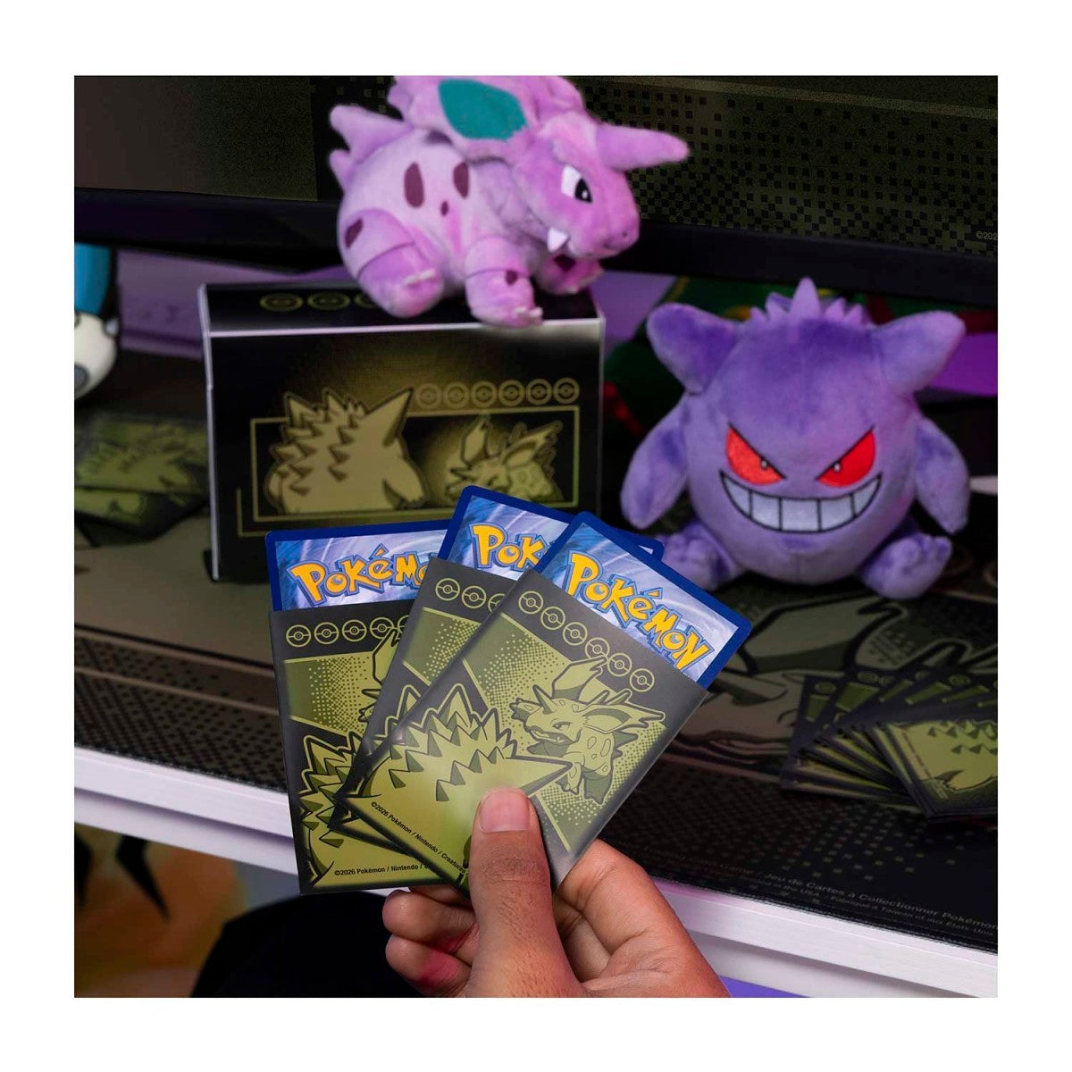 Sleeves 30 aniversario Pokemon Center (65 Sleeves)-Preventa